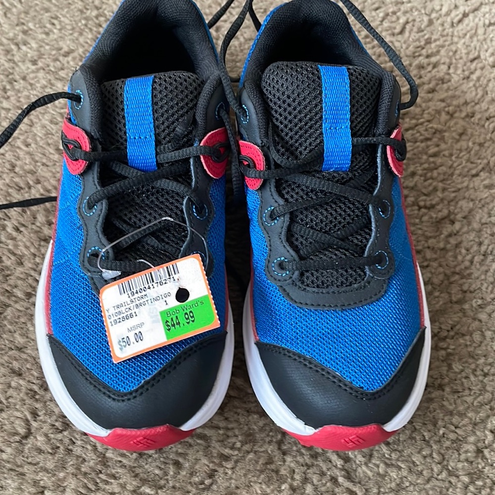 Boys Columbia shoes